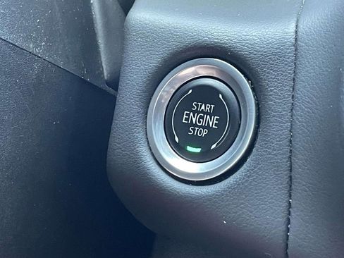 Used 2024 Chevrolet Suburban LT RWD image 26