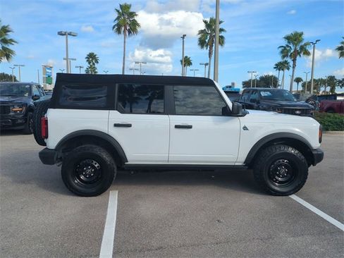 Certified 2023 Ford Bronco Black Diamond image 3