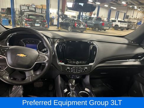 Used 2022 Chevrolet Traverse LT w/ LT Premium Package image 15