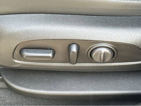 Certified 2023 GMC Acadia Denali FWD image 34