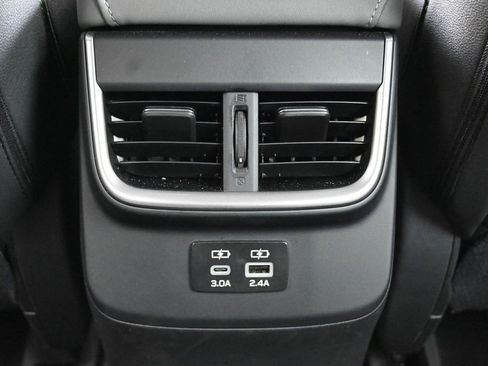 Used 2025 Subaru Outback Onyx Edition AWD/4WD image 21