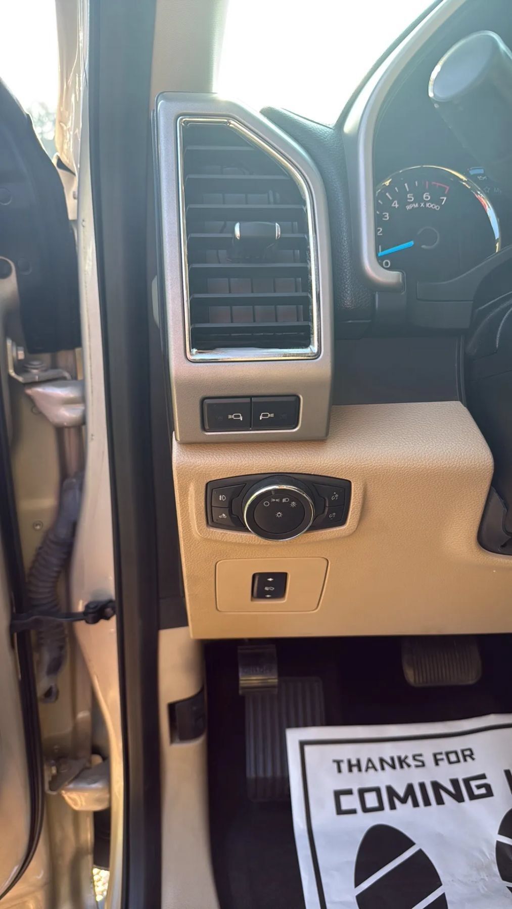 Used 2017 Ford F150 Lariat w/ Equipment Group 502A Luxury AWD/4WD image 19