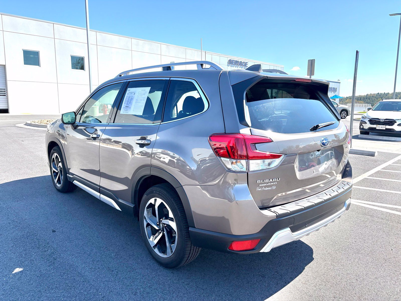 Used 2023 Subaru Forester Touring w/ Popular Package #3 AWD/4WD image 5