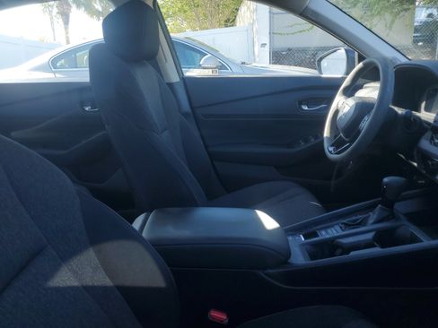Used 2024 Honda Accord EX image 10