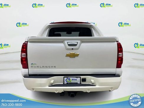 Used 2013 Chevrolet Avalanche LTZ AWD/4WD image 7