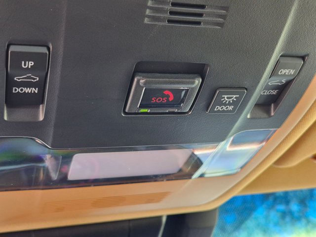 Used 2025 Lexus ES 300h w/ Technology Package FWD image 12