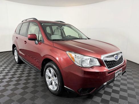 Used 2015 Subaru Forester 2.5i Premium w/ All-Weather Package AWD/4WD image 6