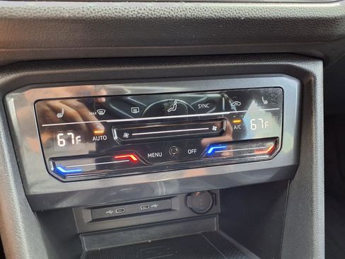 Used 2022 Volkswagen Tiguan SE R-Line image 7