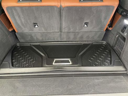 Used 2023 BMW X7 xDrive40i w/ Executive Package image 21