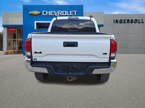 Used 2019 Toyota Tacoma SR5 AWD/4WD image 21
