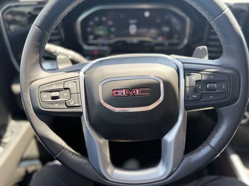 Used 2022 GMC Sierra 1500 SLT AWD/4WD image 10