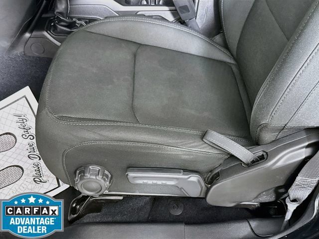 Used 2018 Jeep Wrangler Unlimited Sahara AWD/4WD image 19