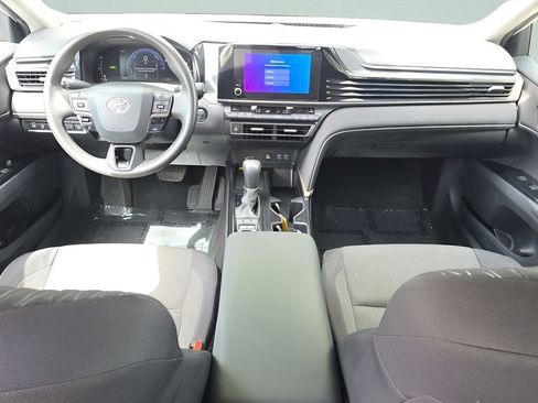 Used 2025 Toyota Camry LE FWD image 11