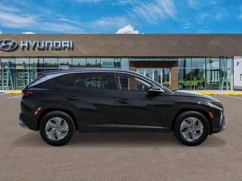 New 2026 Hyundai Tucson Blue SE image 7