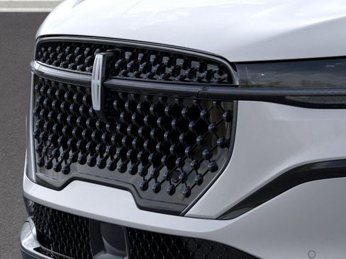 New 2026 Lincoln Nautilus Reserve w/ Jet Appearance Package image 17