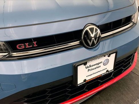 Certified 2025 Volkswagen Jetta GLI Autobahn image 30