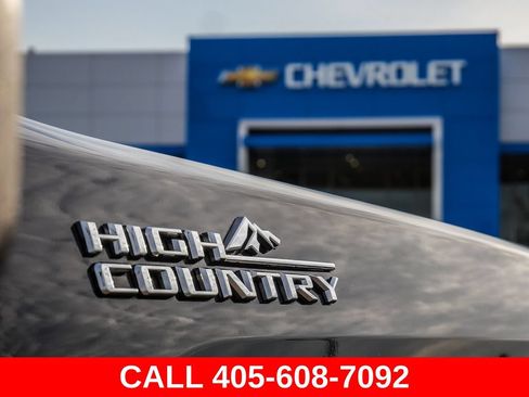 Used 2024 Chevrolet Silverado 2500 High Country w/ High Country Premium Package AWD/4WD image 11