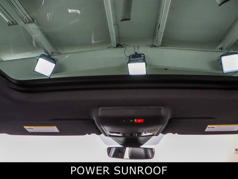 Used 2022 Volkswagen Atlas Cross Sport SEL Premium R-Line image 21