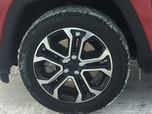 Certified 2023 Jeep Compass Limited image 10