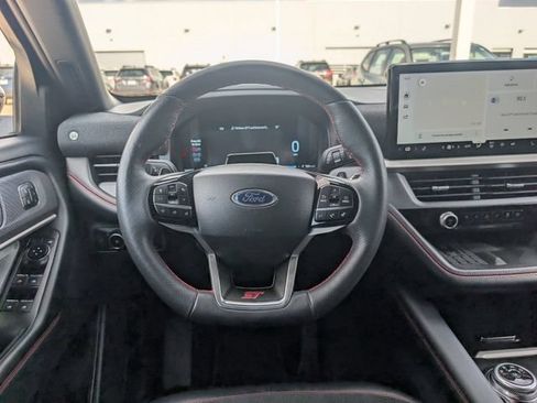 Used 2025 Ford Explorer ST AWD/4WD image 24
