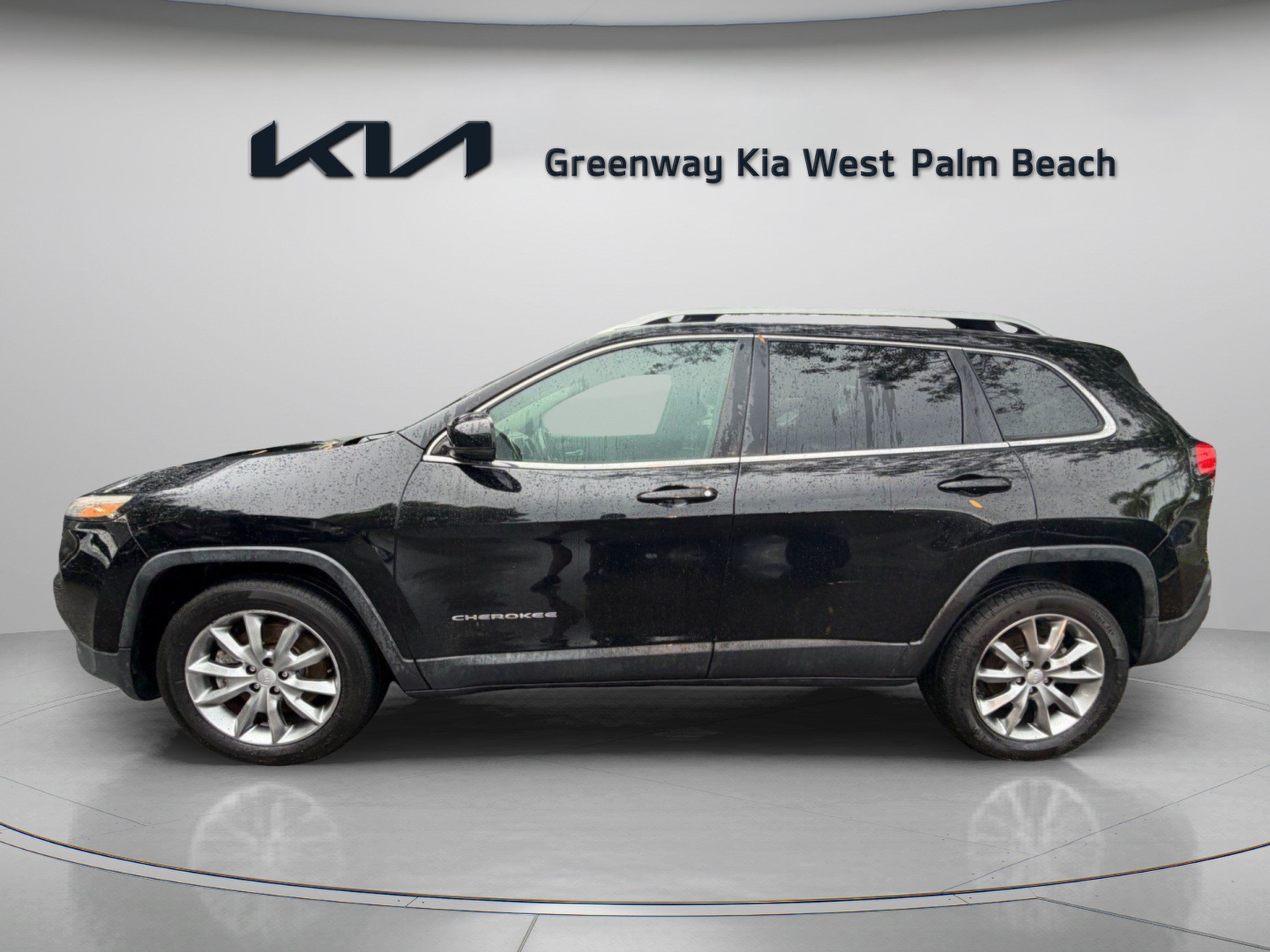 Used 2018 Jeep Cherokee Limited FWD image 4