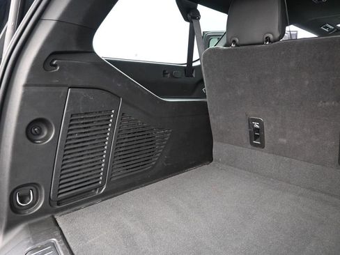Used 2024 GMC Yukon XL Denali image 35