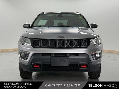 Used 2020 Jeep Compass Trailhawk AWD/4WD image 2