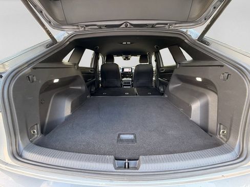 Used 2024 Volkswagen Atlas Cross Sport SE FWD image 32