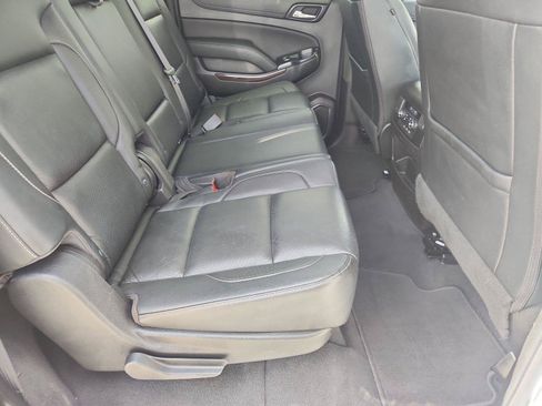 Used 2019 GMC Yukon XL SLT w/ Open Road Package AWD/4WD image 28