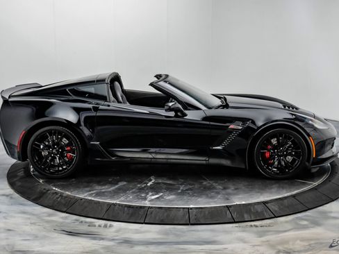 Used 2016 Chevrolet Corvette Z06 w/ 2LZ Preferred Equipment Group RWD image 25