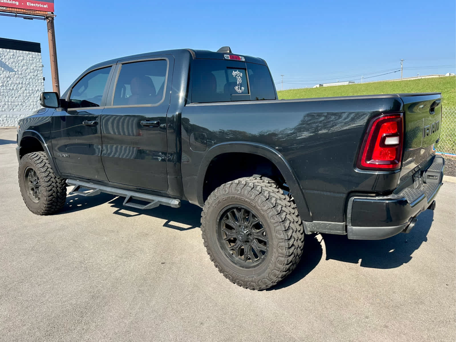 Used 2025 RAM 1500 Big Horn AWD/4WD image 6