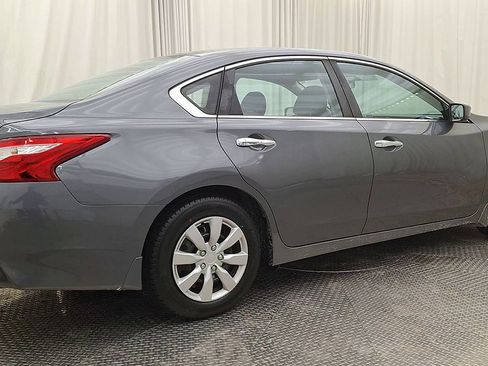 Used 2017 Nissan Altima 2.5 S w/ Power Driver Seat Package image 3
