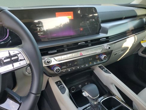 New 2025 Kia Telluride S image 14