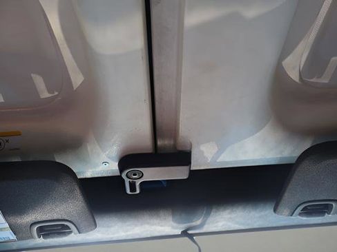 Used 2015 Jeep Wrangler Unlimited Sahara image 23