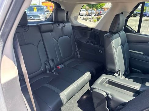 Used 2025 Honda Pilot Touring image 40