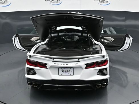 Used 2025 Chevrolet Corvette Stingray Premium Cpe w/ Z51 Performance Package RWD image 35