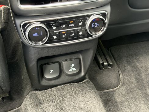 Used 2023 Genesis GV80 3.5T AWD/4WD image 25