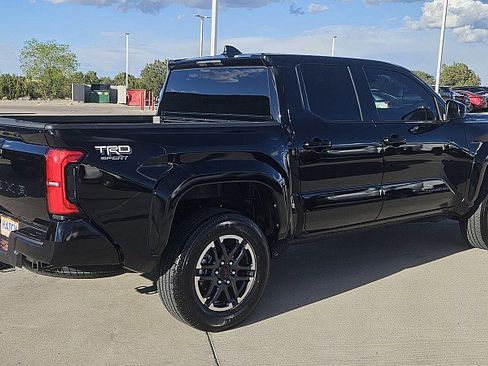 Used 2025 Toyota Tacoma TRD Sport image 5