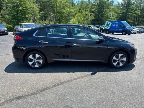 Used 2019 Hyundai Ioniq Limited FWD image 7