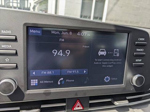 Used 2021 Hyundai Elantra SE FWD image 23