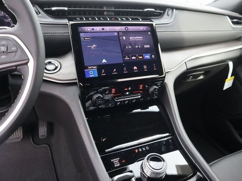 New 2025 Jeep Grand Cherokee L Limited AWD/4WD image 5