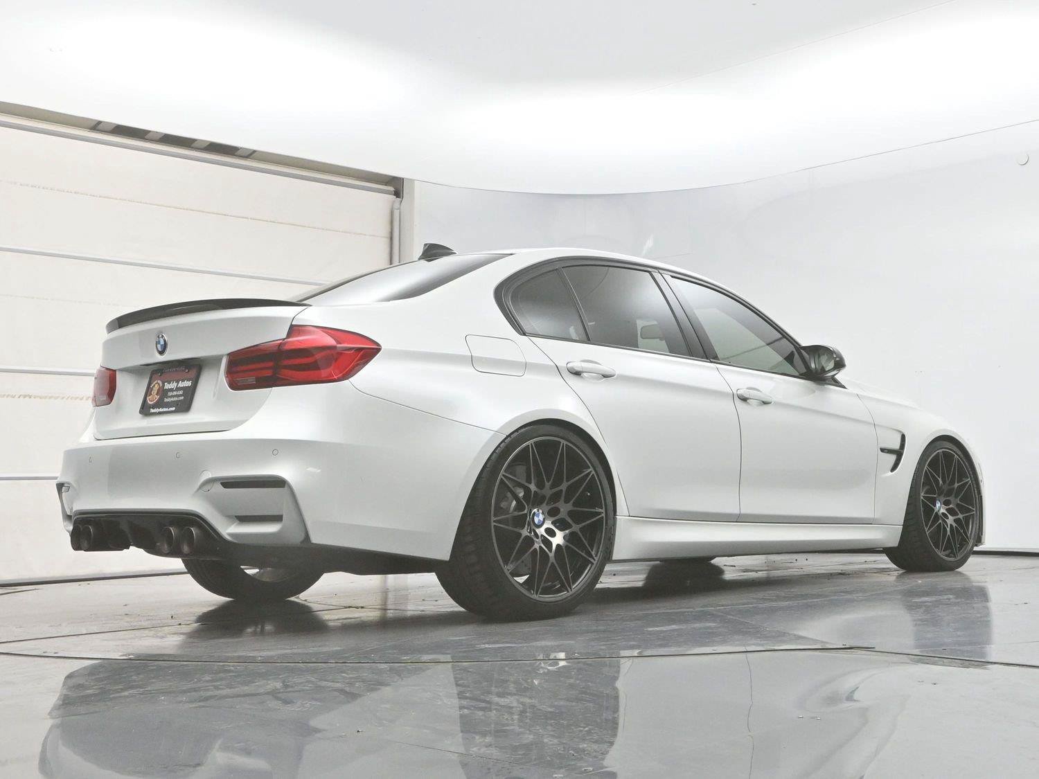 Used 2018 BMW M3 RWD image 35