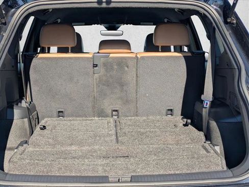 Used 2023 Volkswagen Tiguan SE image 6