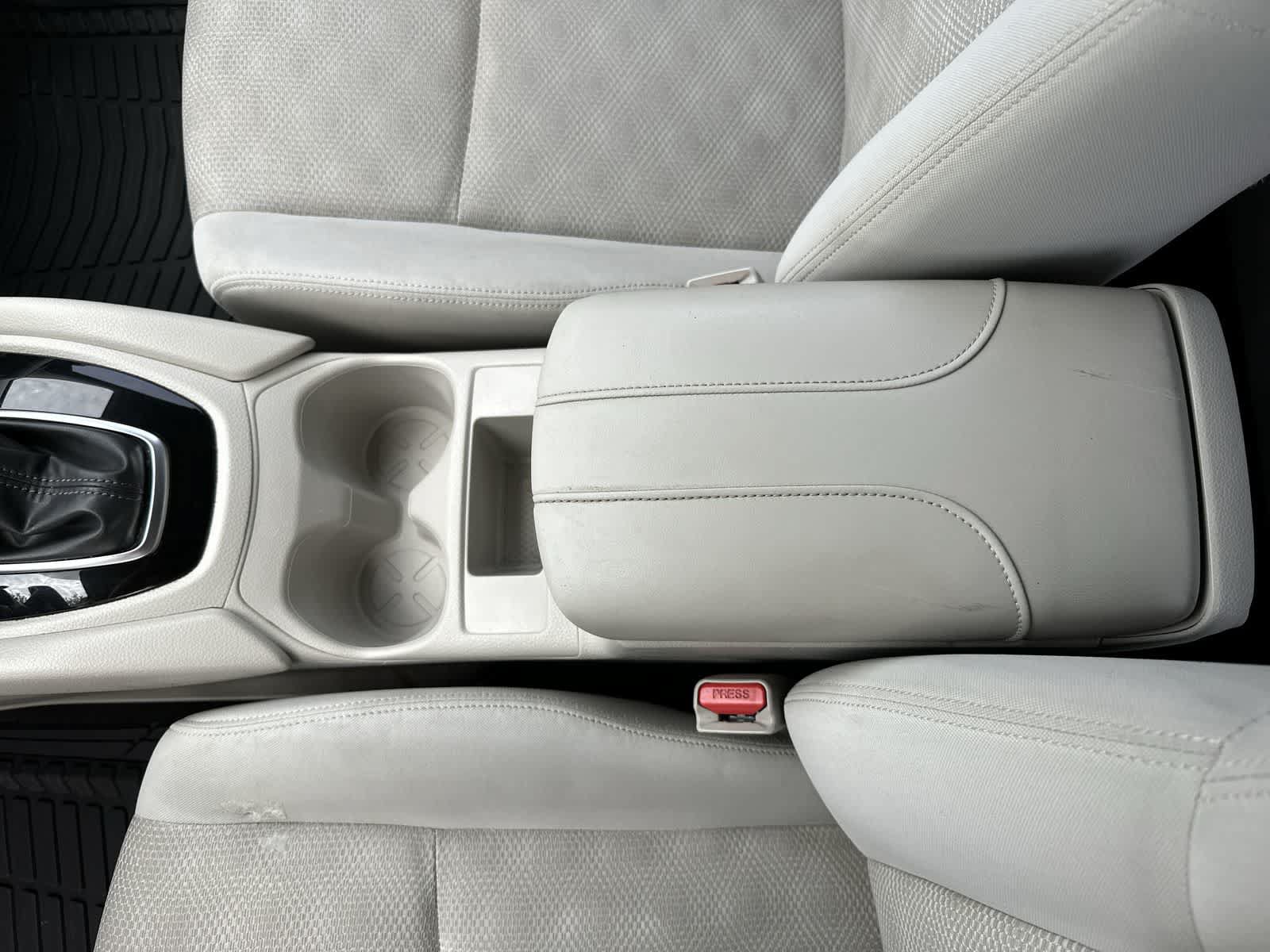 Used 2018 Nissan Rogue Sport SV FWD image 21