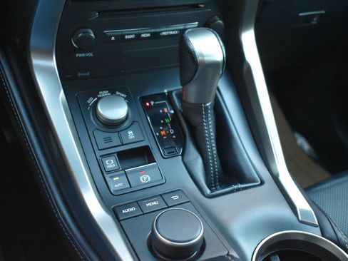 Used 2017 Lexus NX 200t NX Turbo AWD image 32