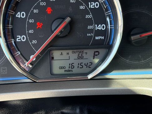 Used 2014 Toyota RAV4 Limited w/ Technology Package image 13