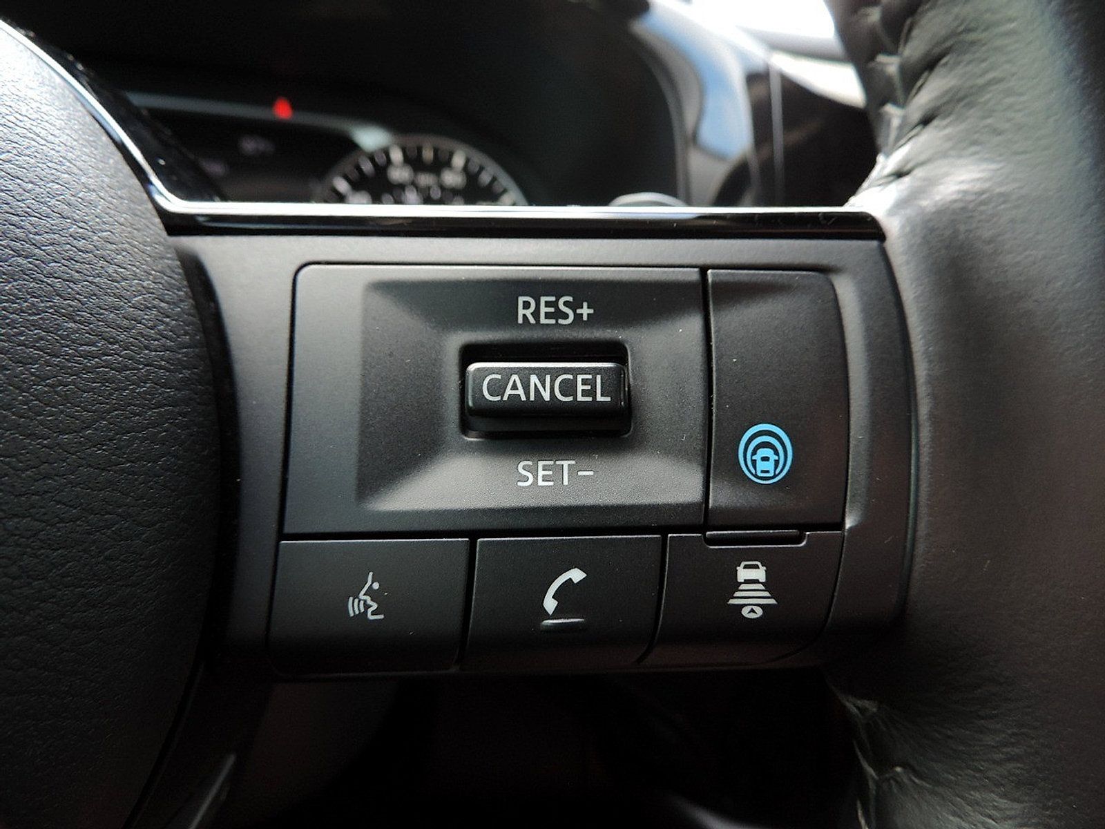 Used 2023 Nissan Pathfinder SL FWD image 24