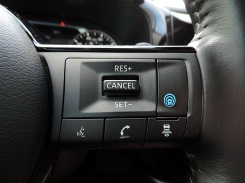 Used 2023 Nissan Pathfinder SL FWD image 24
