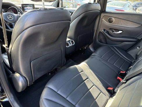 Used 2018 Mercedes-Benz GLC 300 4MATIC image 10