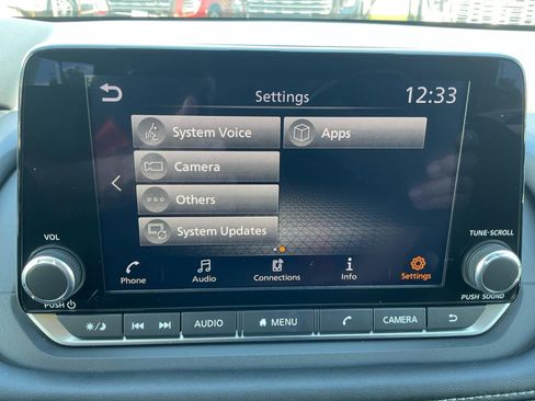 Used 2026 Nissan Rogue SV FWD image 17